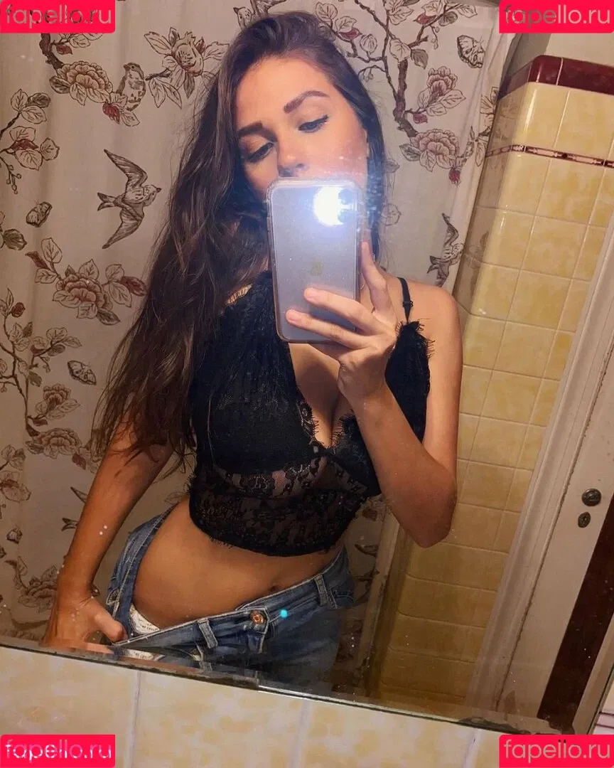 Maddy Mahmoudi Onlyfans Photo Gallery 