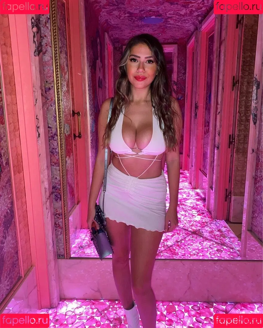 Maddy Mahmoudi Onlyfans Photo Gallery 