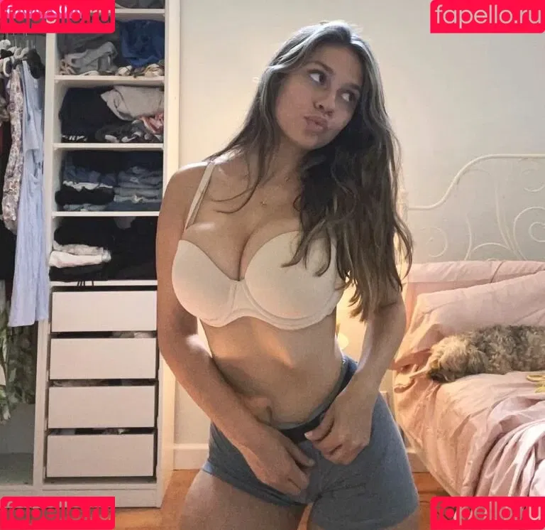 Maddy Mahmoudi Onlyfans Photo Gallery 