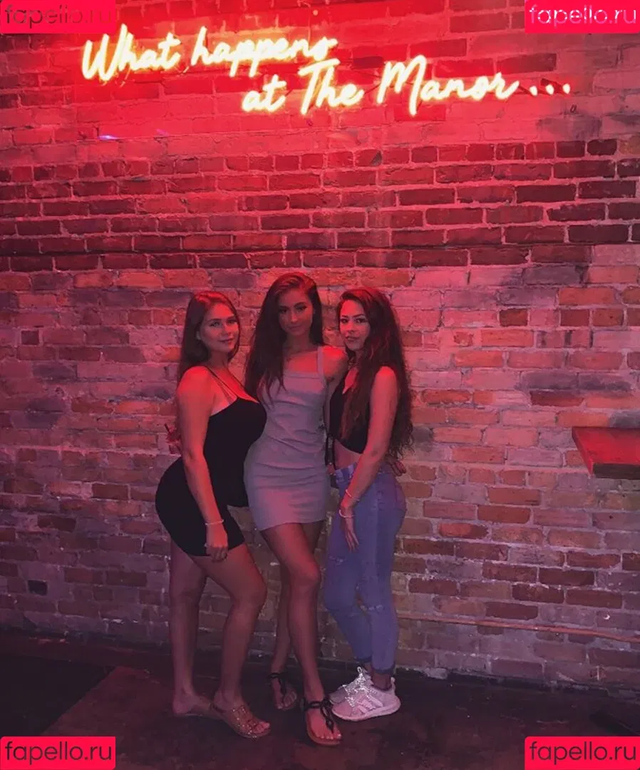 Maddy Mahmoudi Onlyfans Photo Gallery 