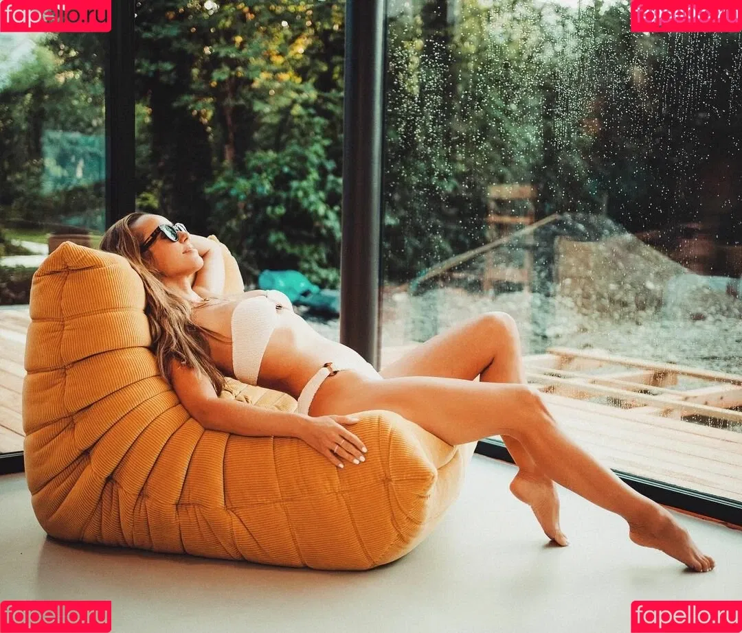 Annemarie Carpendale Onlyfans Photo Gallery 