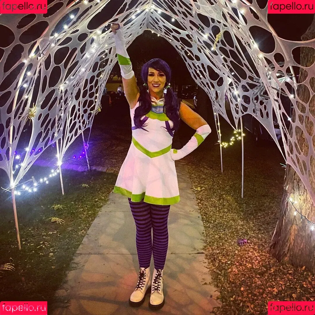PrincessConsuela Onlyfans Photo Gallery 