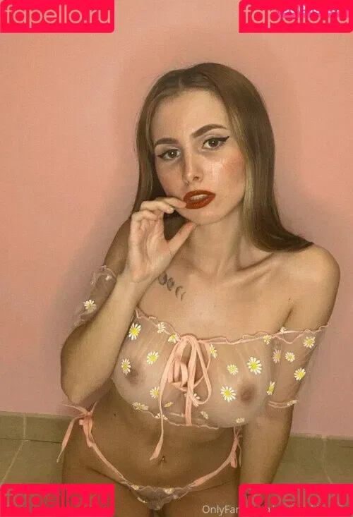 nuriacaldenteyy Onlyfans Photo Gallery 