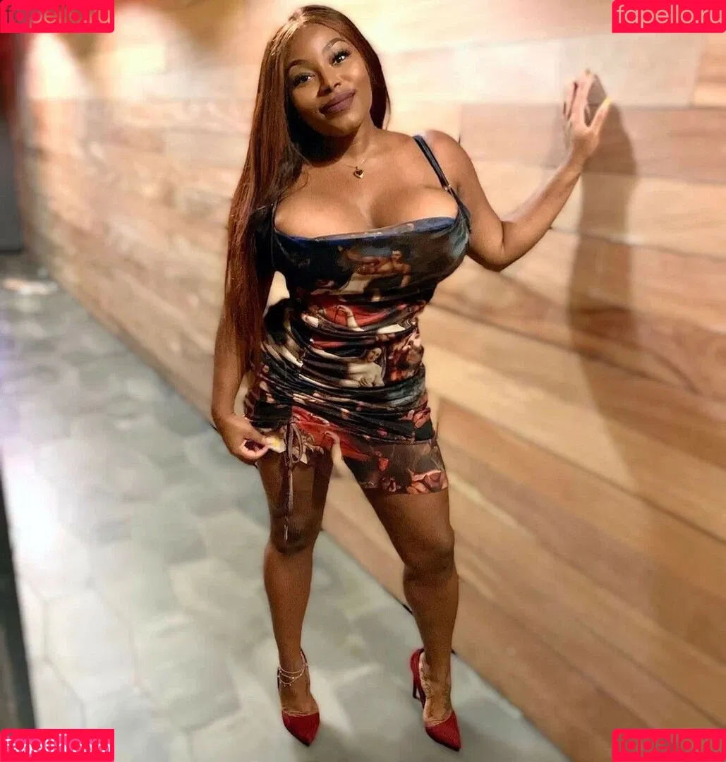 msolurin Onlyfans Photo Gallery 