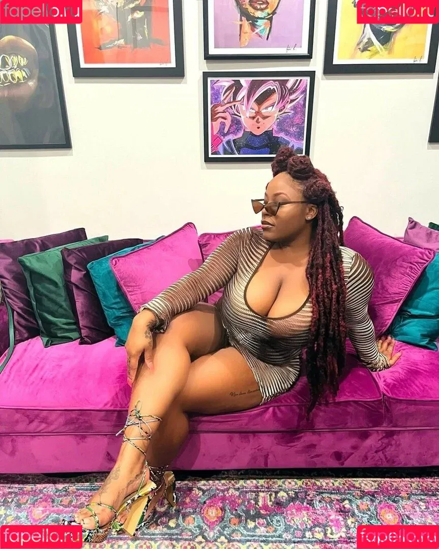 msolurin Onlyfans Photo Gallery 