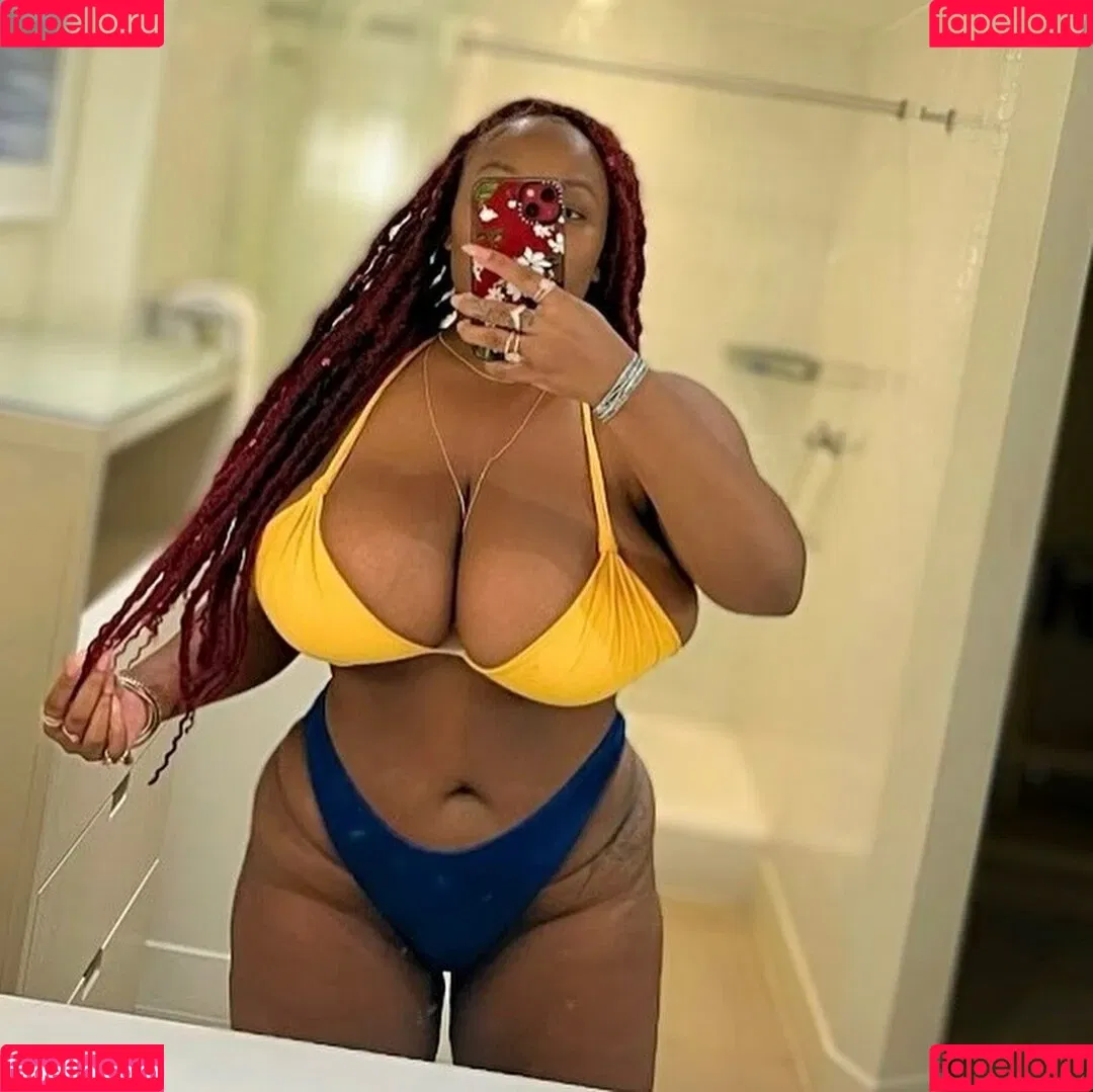 msolurin Onlyfans Photo Gallery 
