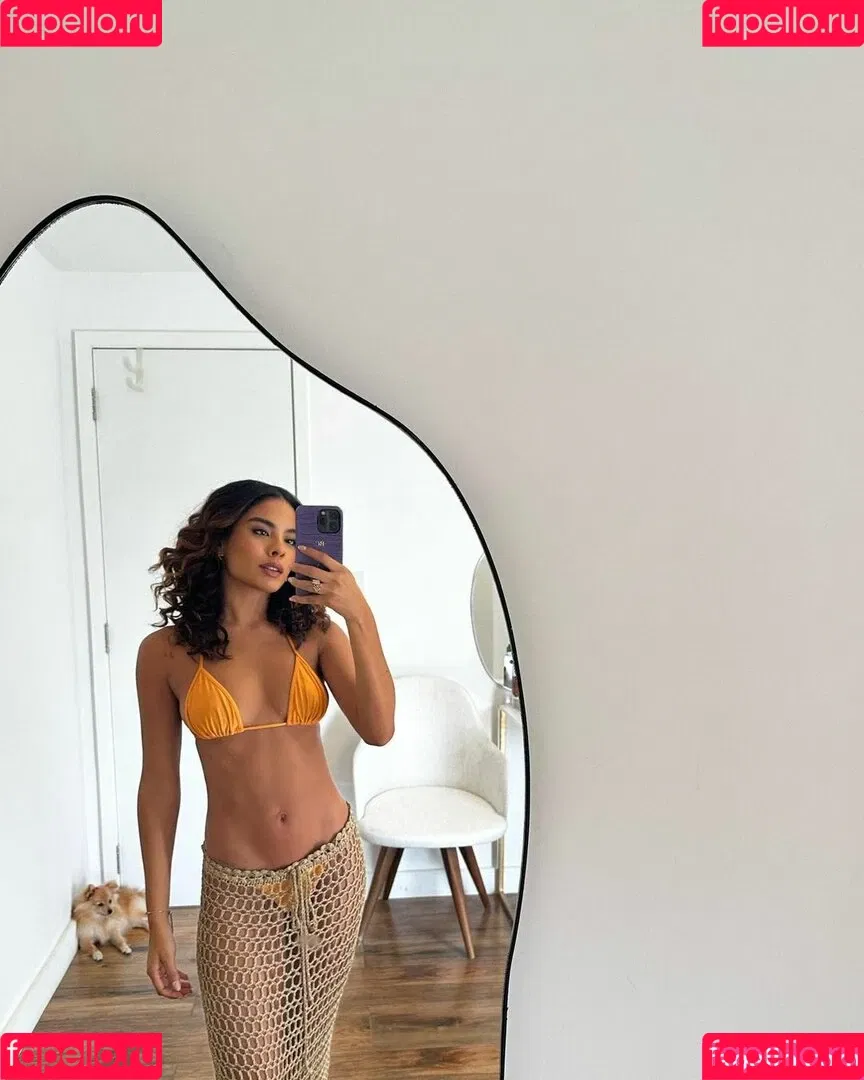 Bella Campos Onlyfans Photo Gallery 