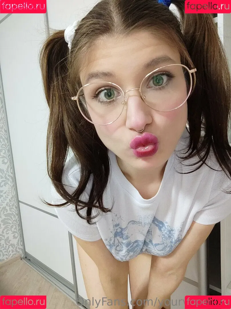 yourveronika Onlyfans Photo Gallery 