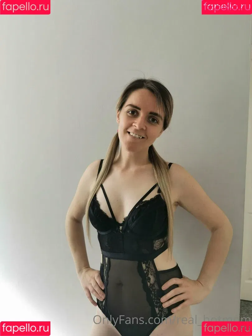 hot1989mom Onlyfans Photo Gallery 