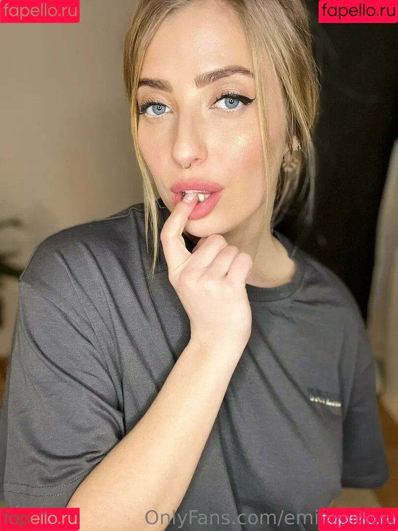 emily-smith Onlyfans Photo Gallery 