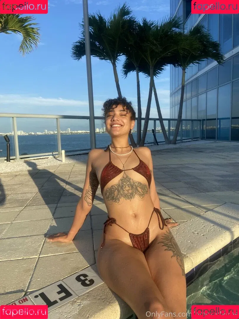 omgzadafree Onlyfans Photo Gallery 