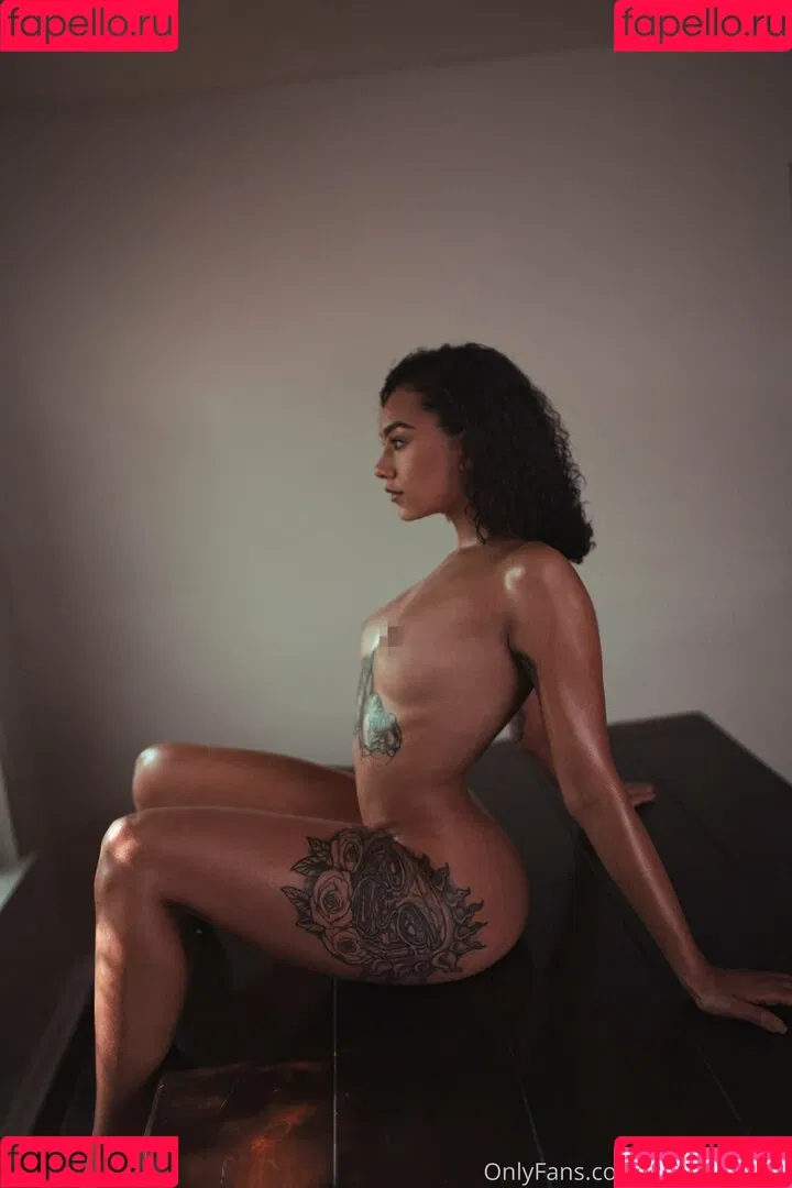 omgzadafree Onlyfans Photo Gallery 