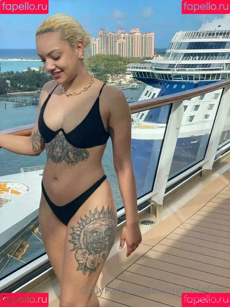 omgzadafree Onlyfans Photo Gallery 