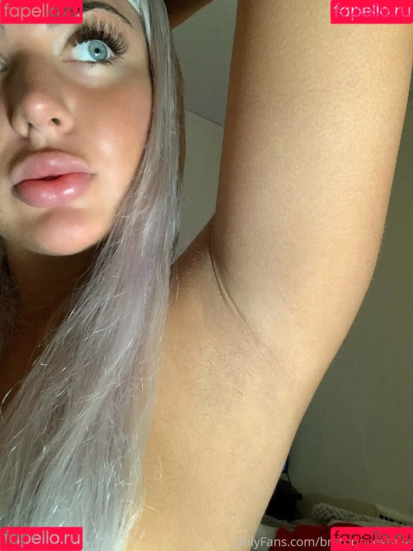 bratprincessava Onlyfans Photo Gallery 