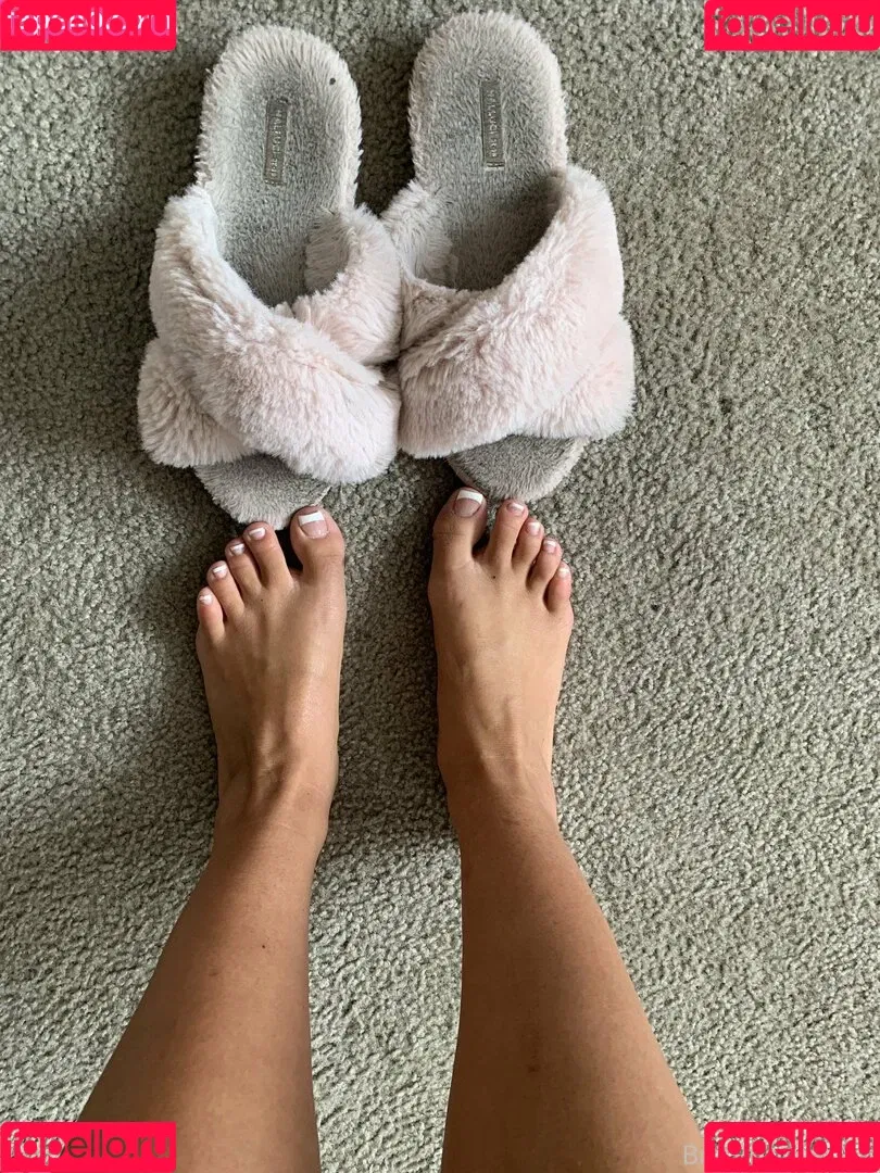 bratprincessava Onlyfans Photo Gallery 