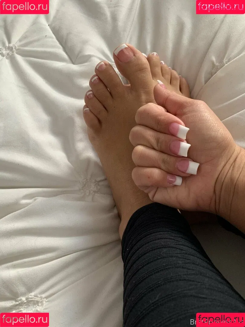 bratprincessava Onlyfans Photo Gallery 
