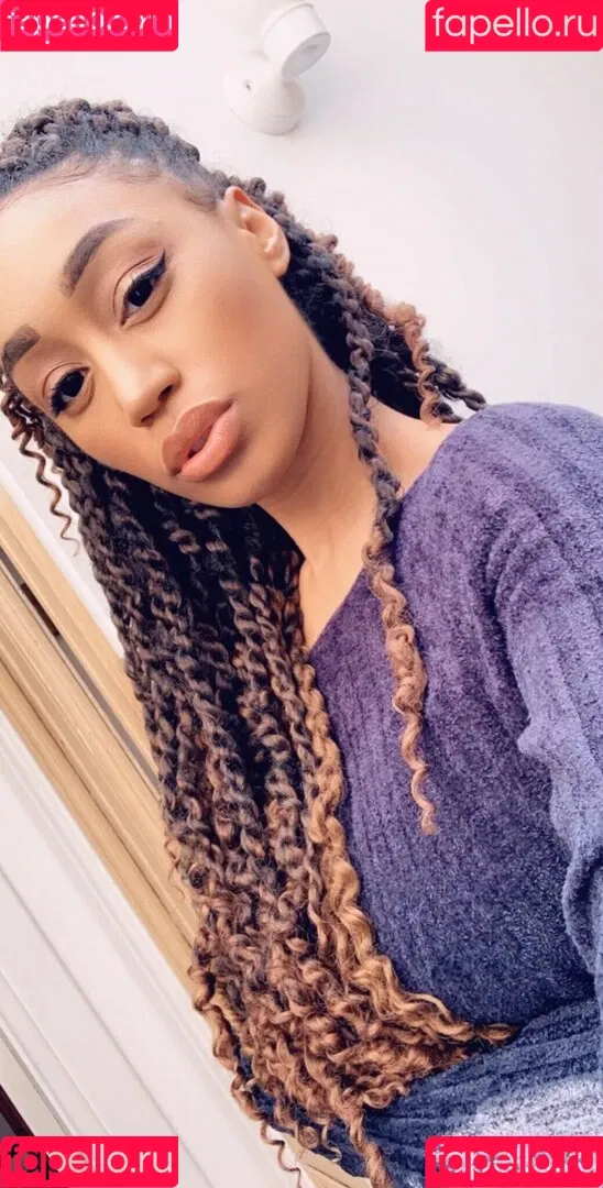 Nia Simone Onlyfans Photo Gallery 