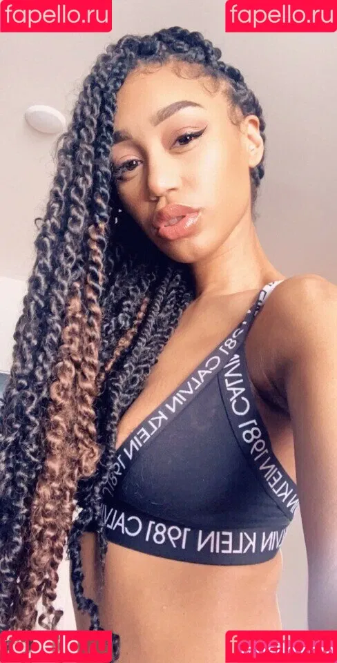 Nia Simone Onlyfans Photo Gallery 