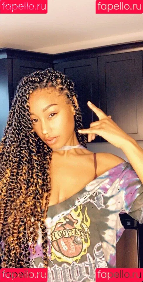 Nia Simone Onlyfans Photo Gallery 