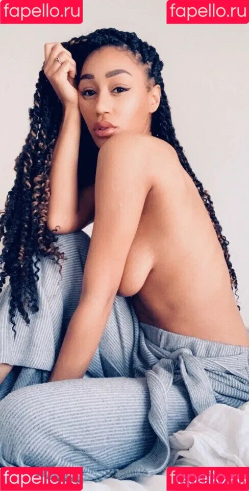 Nia Simone Onlyfans Photo Gallery 