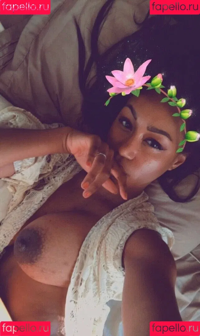 Nia Simone Onlyfans Photo Gallery 