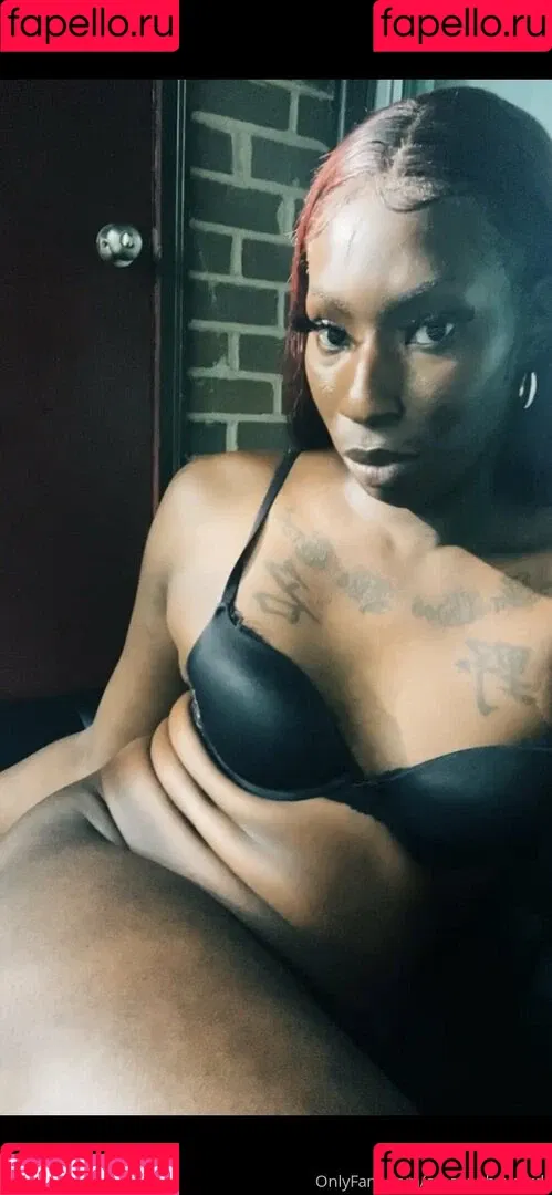 amazonbaycardi Onlyfans Photo Gallery 