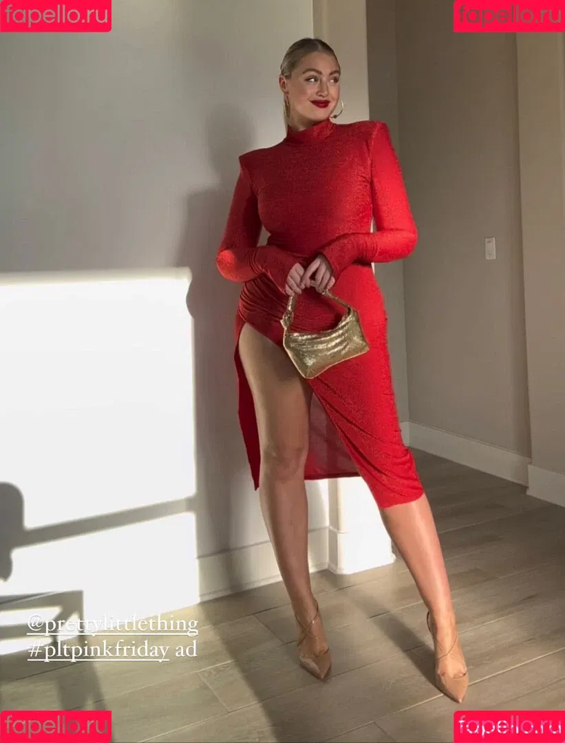 Iskra Lawrence Onlyfans Photo Gallery 