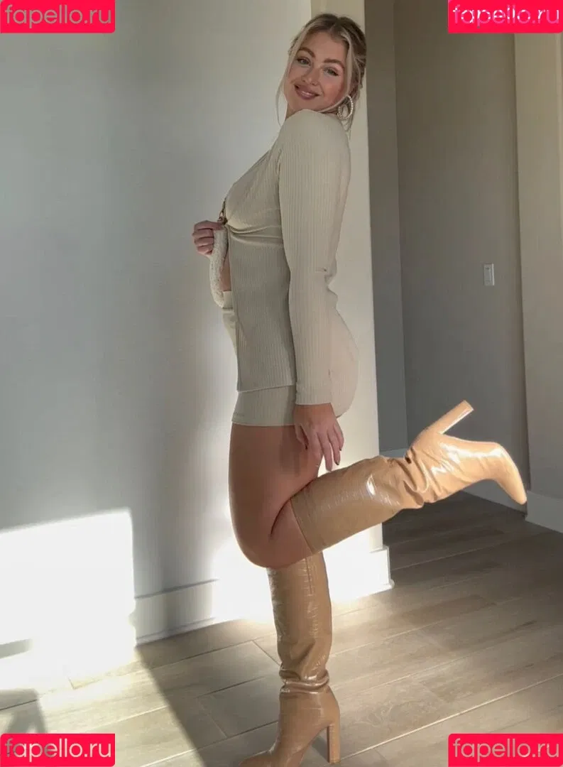 Iskra Lawrence Onlyfans Photo Gallery 