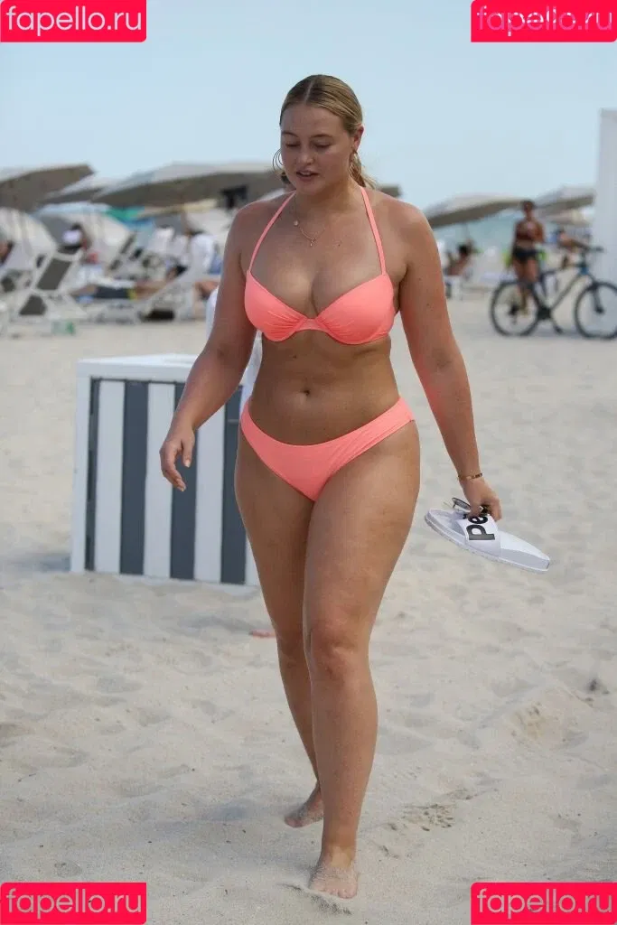 Iskra Lawrence Onlyfans Photo Gallery 