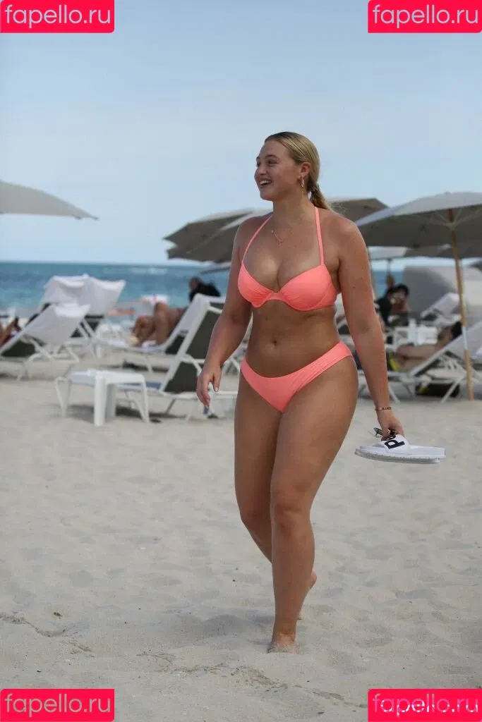 Iskra Lawrence Onlyfans Photo Gallery 