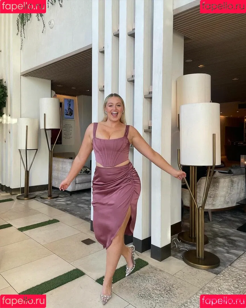 Iskra Lawrence Onlyfans Photo Gallery 