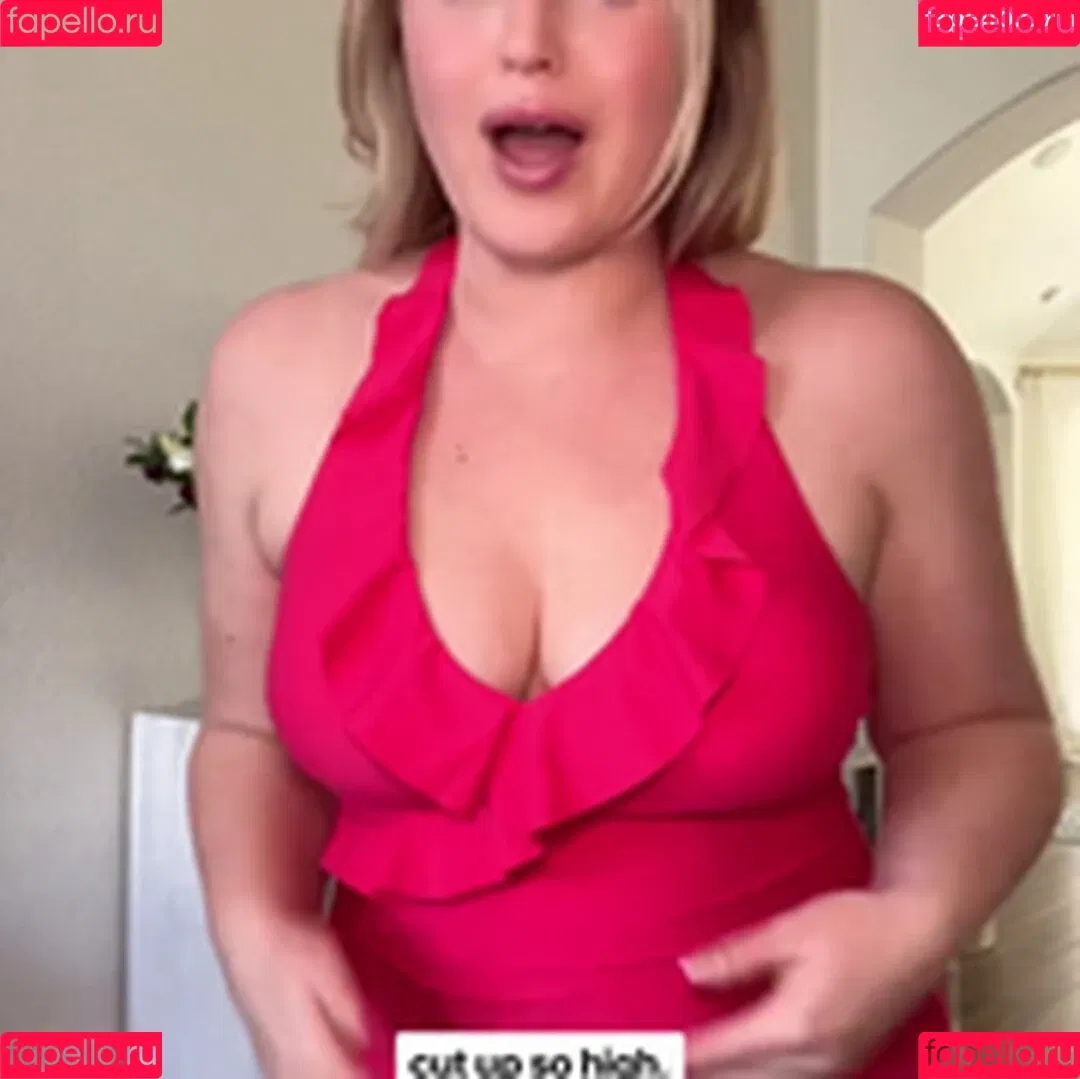 Iskra Lawrence Onlyfans Photo Gallery 