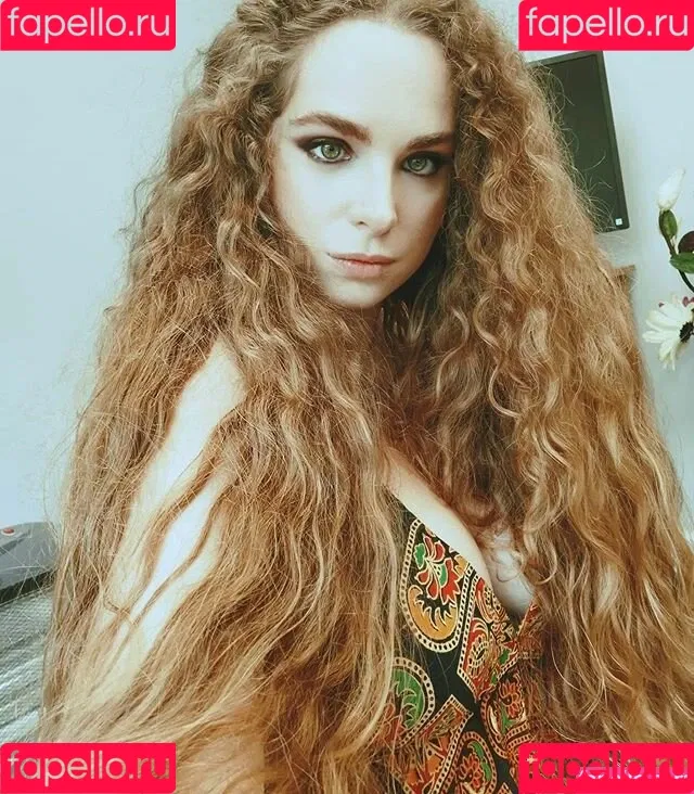 Emily Jezebelle Hamilton Onlyfans Photo Gallery 
