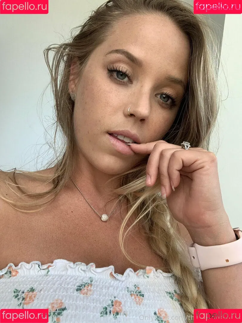 Latest leaks Thewilsonsisters nude - Fapello
