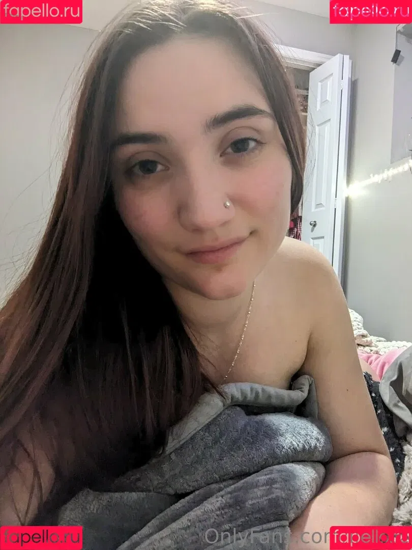 lle222 Onlyfans Photo Gallery 