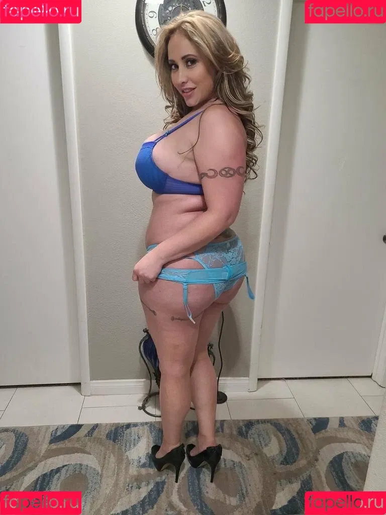 evanotty Onlyfans Photo Gallery 