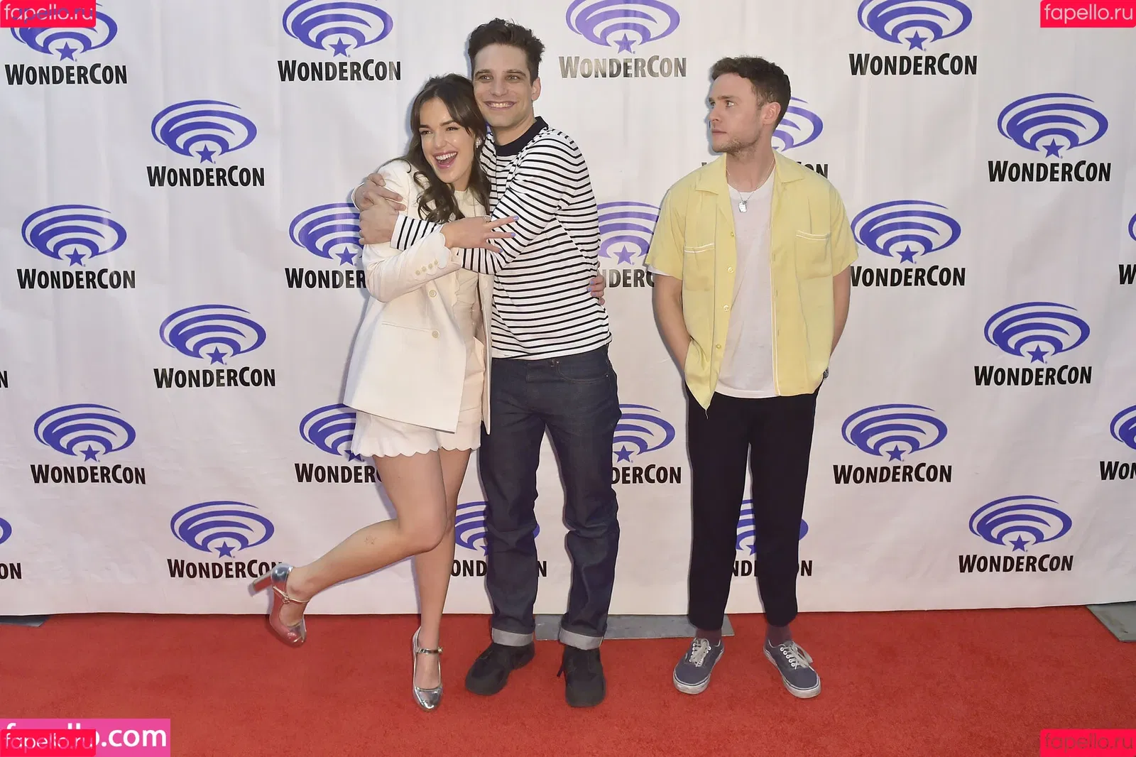 Elizabeth Henstridge Onlyfans Photo Gallery 
