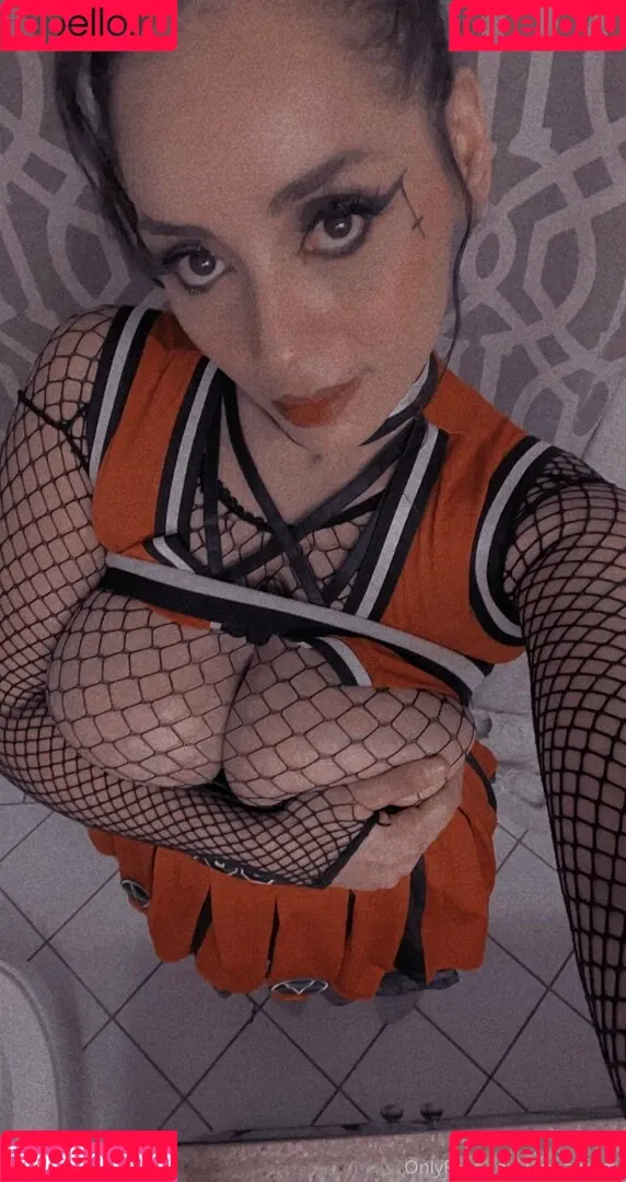 Anna Funmi Onlyfans Photo Gallery 
