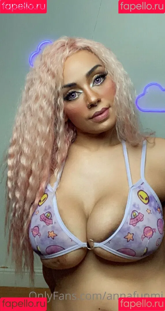 Anna Funmi Onlyfans Photo Gallery 