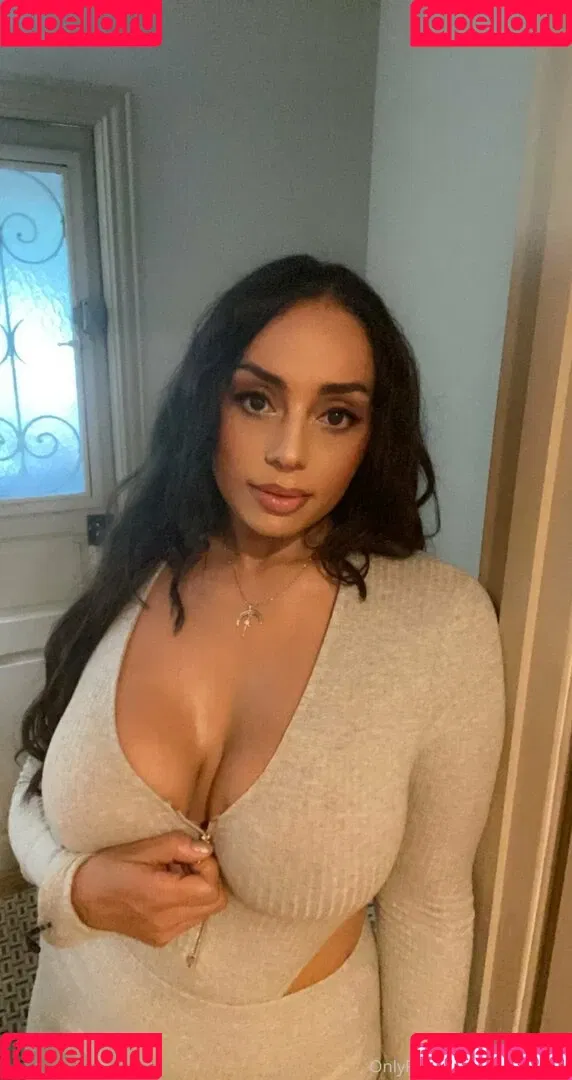Anna Funmi Onlyfans Photo Gallery 