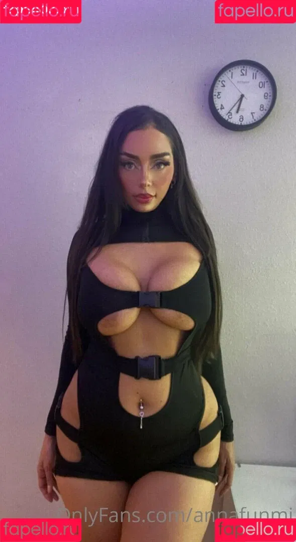 Anna Funmi Onlyfans Photo Gallery 