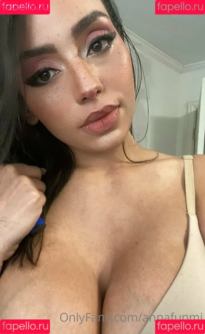 Anna Funmi Onlyfans Photo Gallery 