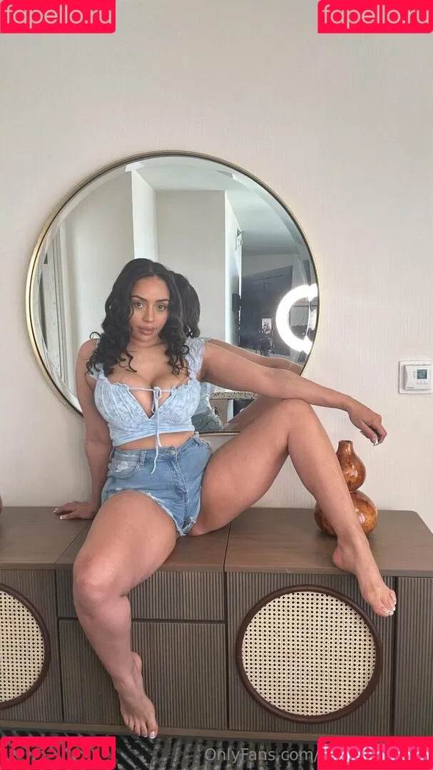 Anna Funmi Onlyfans Photo Gallery 