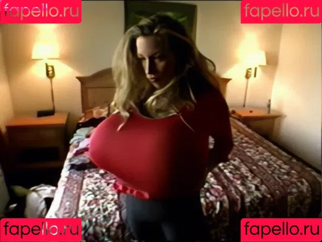 Chelsea Charms Onlyfans Photo Gallery 