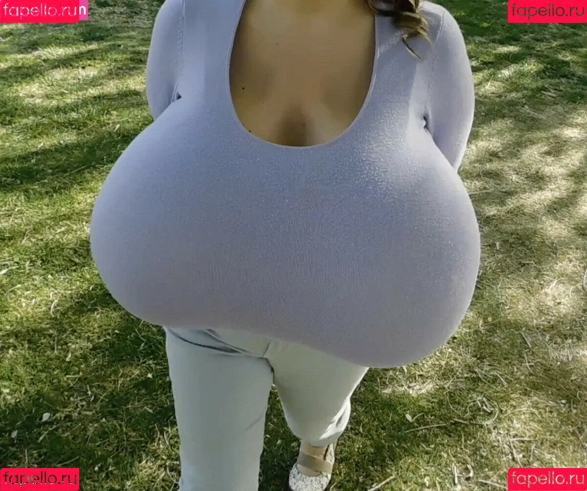 Chelsea Charms Onlyfans Photo Gallery 