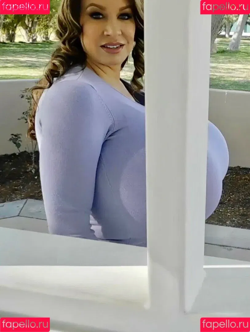 Chelsea Charms Onlyfans Photo Gallery 