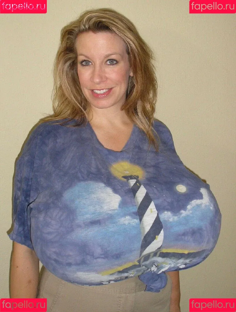 Chelsea Charms Onlyfans Photo Gallery 
