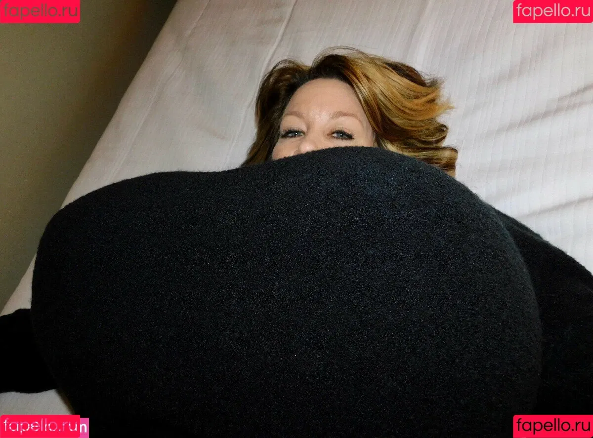 Chelsea Charms Onlyfans Photo Gallery 