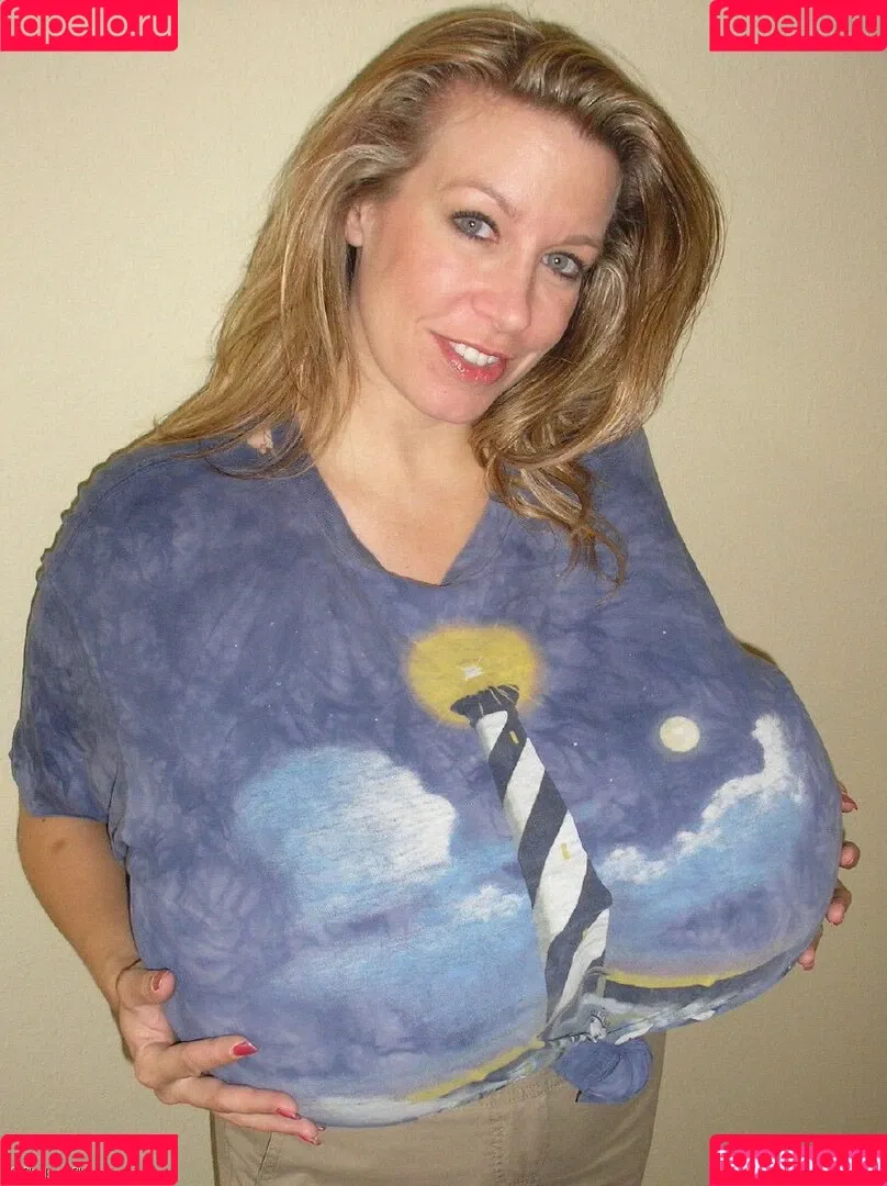 Chelsea Charms Onlyfans Photo Gallery 