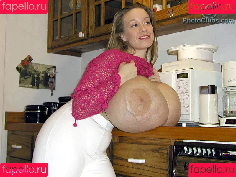 Chelsea Charms Onlyfans Photo Gallery 